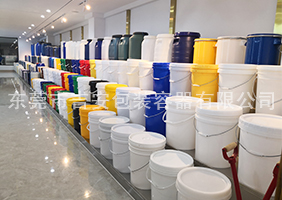 欧美最色视频183吉安容器一楼涂料桶、机油桶展区